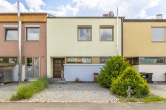 Hauptbild Schönes und modernisiertes Reihenhaus in familienfreundlicher Lage in Kirchheim unter Teck