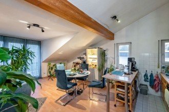 Hauptbild Vermietete 2-Zi.Wohnung im Dachgeschoss mit Carport-Stellplatz und Keller