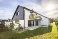 Hauptbild Hier kann sofort renoviert werden! 2-Familienhaus in bevorzugter Lage in Deizisau zu verkaufen