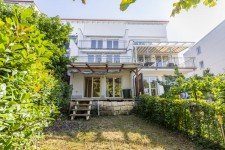 Hauptbild Modernes Reihenmittelhaus in attraktiver Halbhöhenlage von Nürtingen