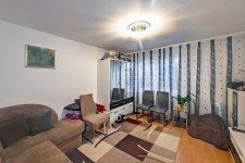 Hauptbild Vermietete 3-Zi. Wohnung im 1. OG mit Balkon, Garage und Keller